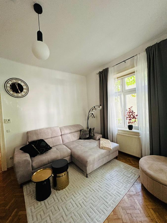 Apartment 5 Min Schoenbrunn Gloriette, Direct To City Center, Free Parking เวียนนา ภายนอก รูปภาพ