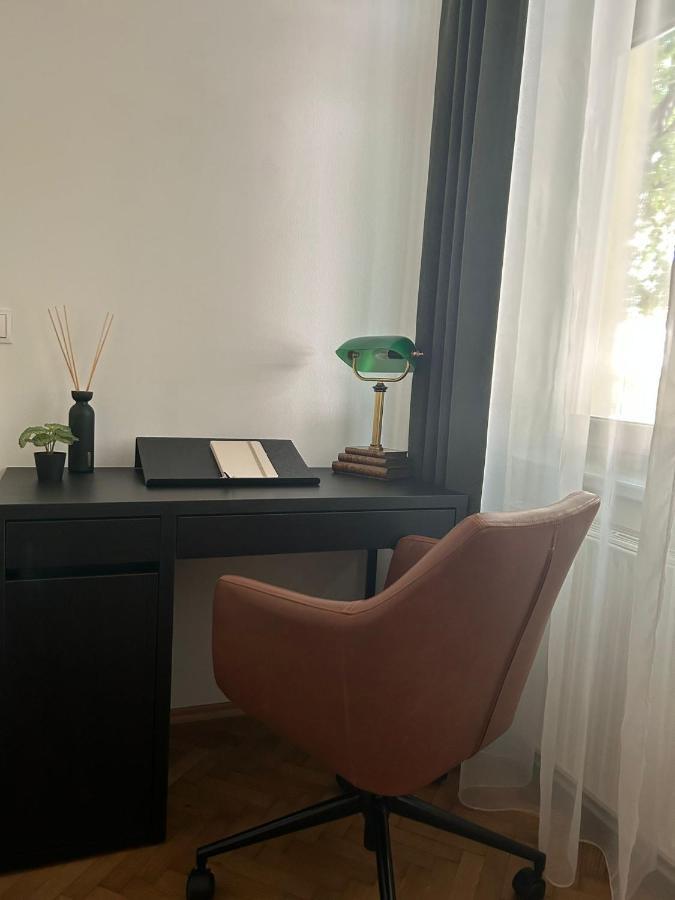 Apartment 5 Min Schoenbrunn Gloriette, Direct To City Center, Free Parking เวียนนา ภายนอก รูปภาพ