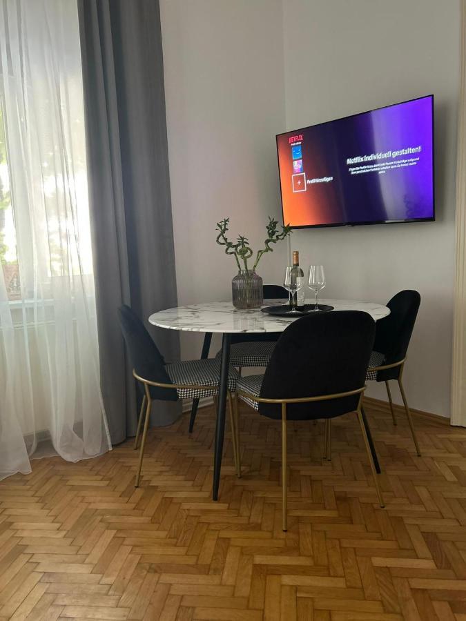 Apartment 5 Min Schoenbrunn Gloriette, Direct To City Center, Free Parking เวียนนา ภายนอก รูปภาพ