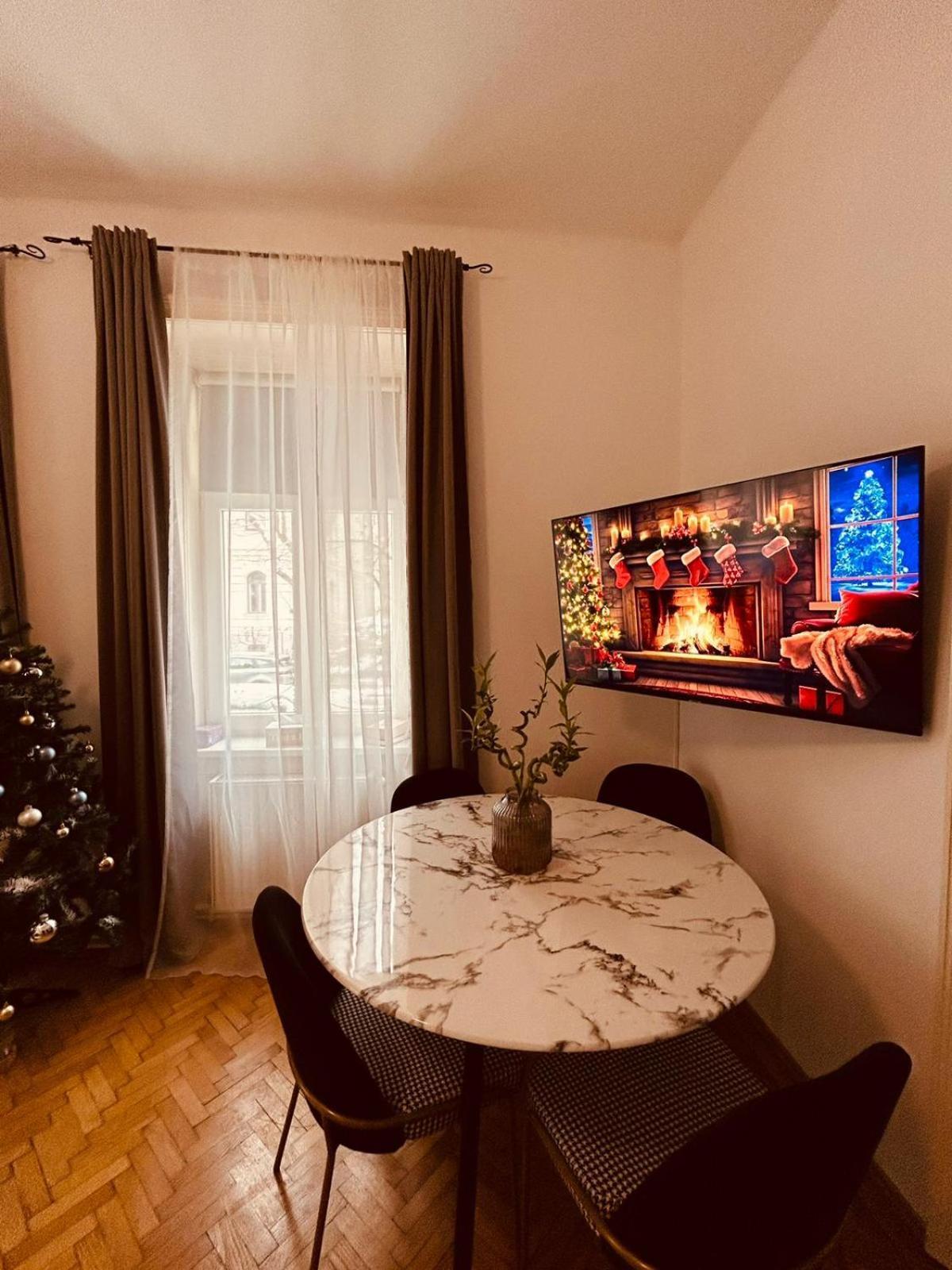 Apartment 5 Min Schoenbrunn Gloriette, Direct To City Center, Free Parking เวียนนา ภายนอก รูปภาพ